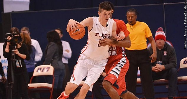 Rako visits Huggy Bear