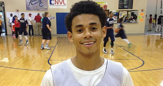 2017 guard Miles Russell at Primetime Tournament in Dallas