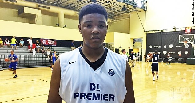 This Texas big man checks in at 6'7", 275-pounds!