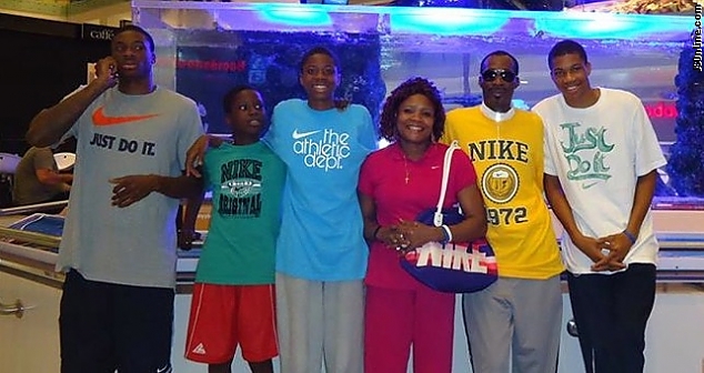 The entire Antetokounmpo family is now reunited in the USA.