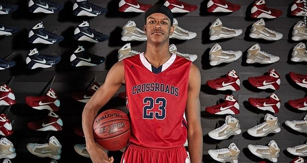 2018 F Shareef O'Neal is a hot commodity among elite schools